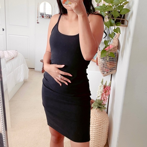 lululemon athletica Dresses & Skirts - Lululemon Black bodycon spaghetti strap dress